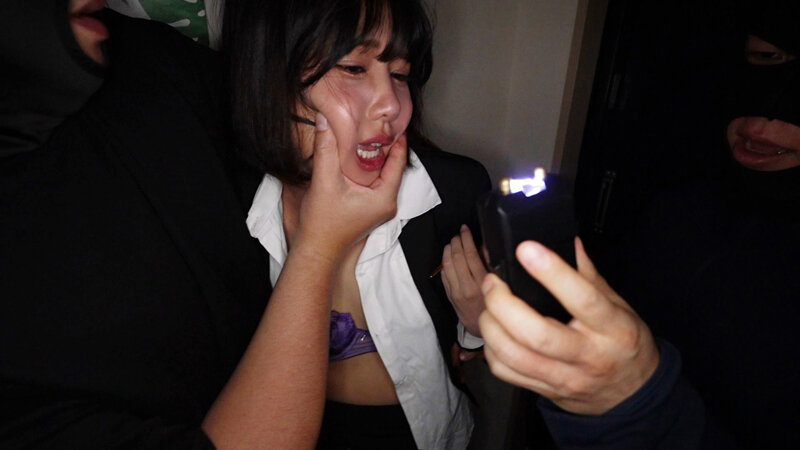一人暮らしのOLを狙う鬼畜レ●プ集団自宅押込み中出し強●性交 被害者M.Uさん サンプル 1